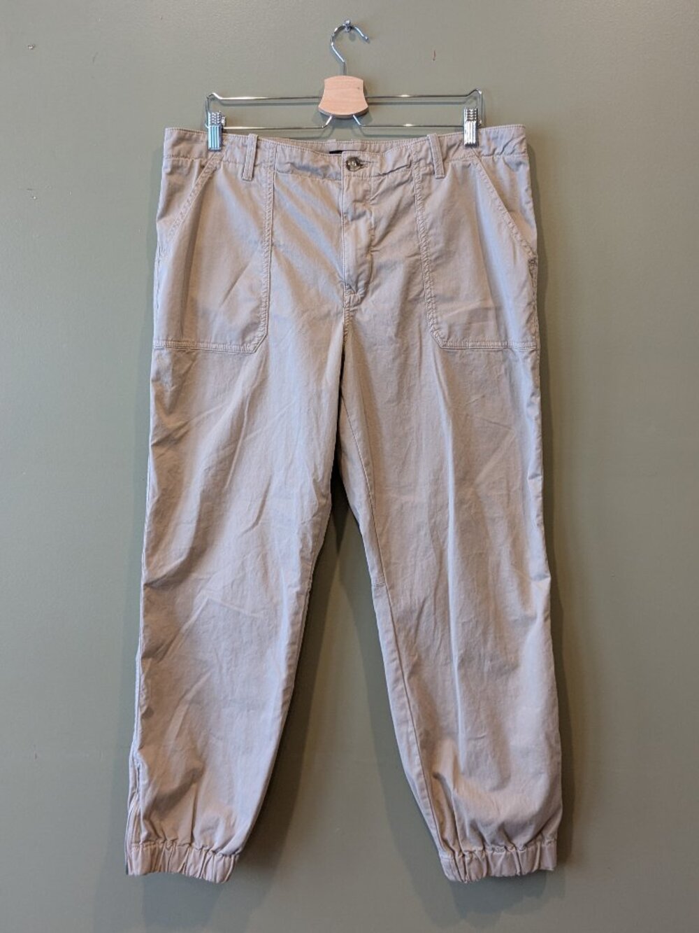 Quince Organic Stretch Cotton Twill Utility Jogger Pant 16 Khaki Tan Ankle Zip